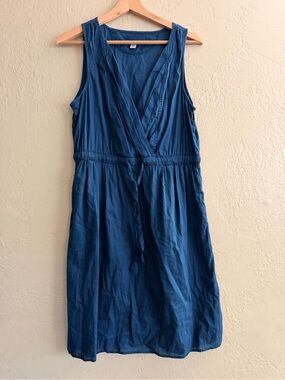 Unk Sleeveless Indigo Wrap-Front Dress with Waist Tie